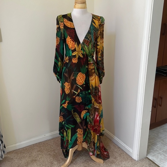 FARM RIO Size M tropical animal fish palm leaves printed wrap dress